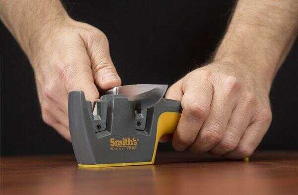 Smiths Edge Pro Pull-Thru Knife Sharpener FOr Standard Or Serrated Knives